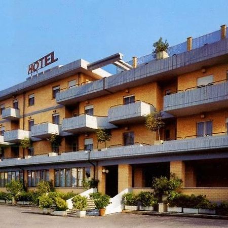 Hotel San Crispino Morrovalle Eksteriør billede