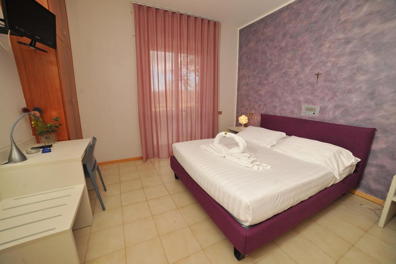 Hotel San Crispino Morrovalle Eksteriør billede