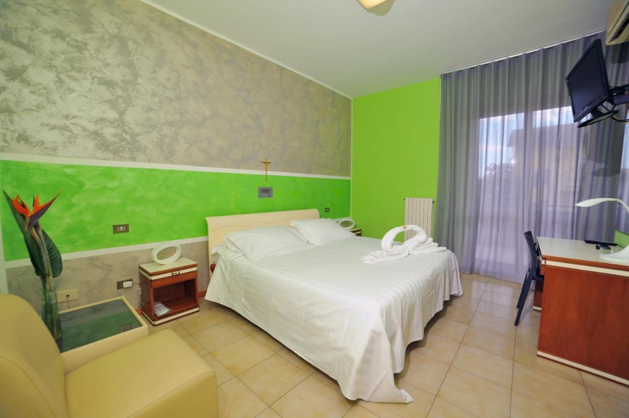 Hotel San Crispino Morrovalle Eksteriør billede