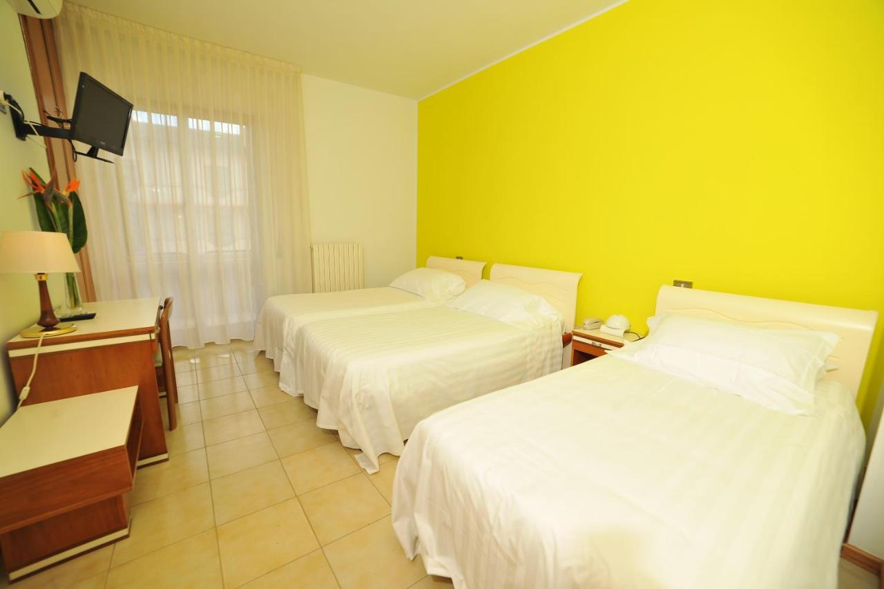 Hotel San Crispino Morrovalle Eksteriør billede